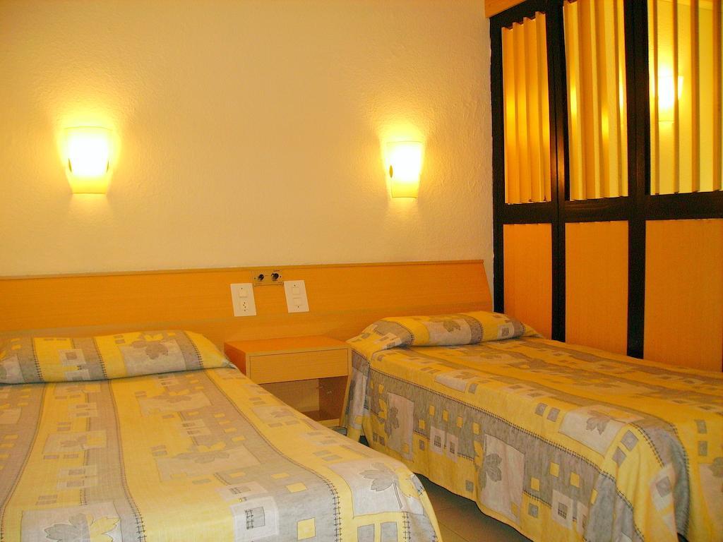 Rentalmar Alboran Apartments Salou Exterior photo