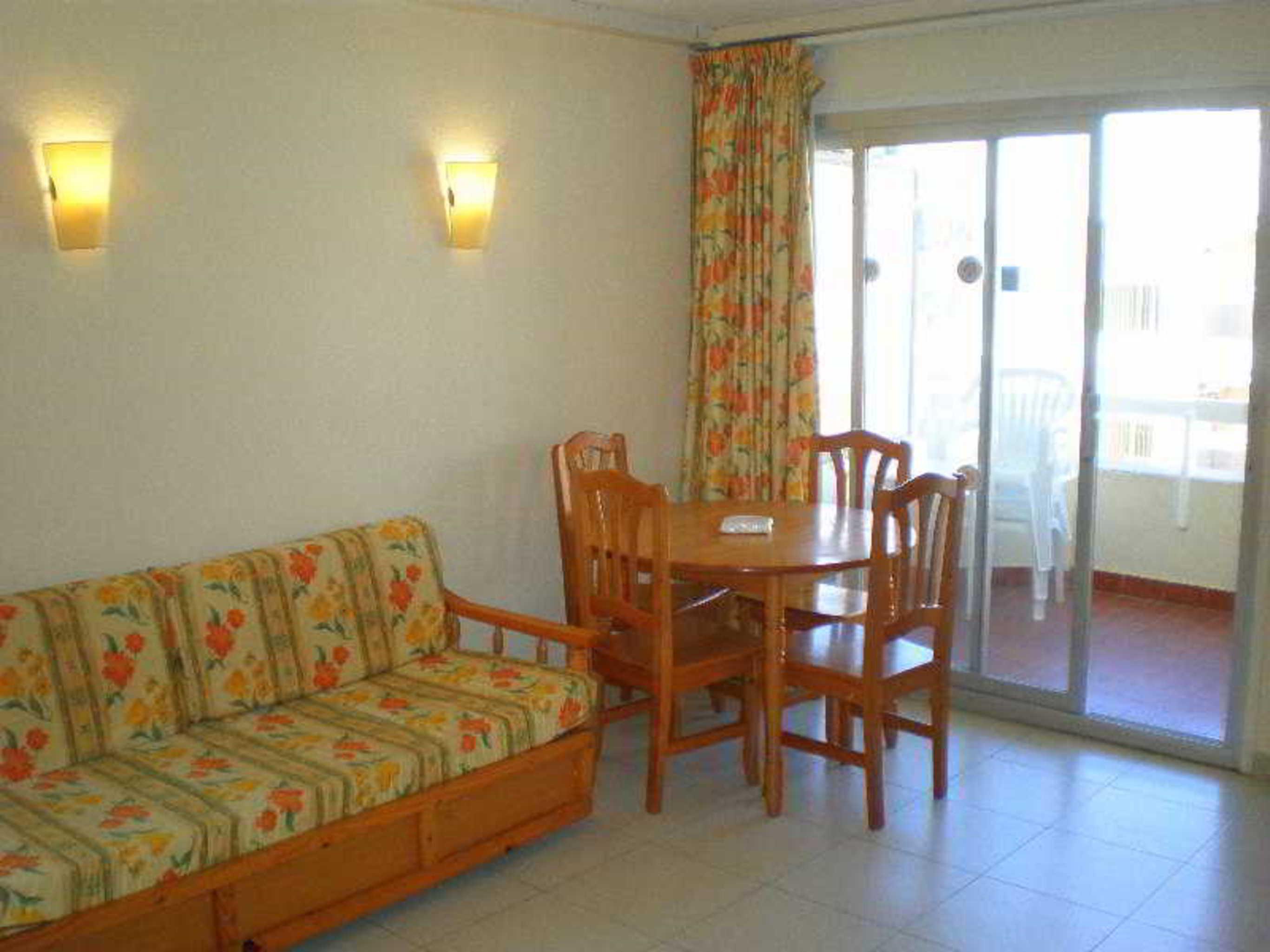 Rentalmar Alboran Apartments Salou Exterior photo